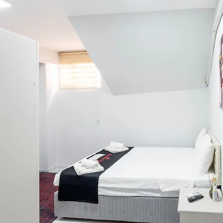 The Red Tent 23 Apart Otel 2*