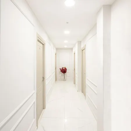 Aparthotel The Red Tent 23 2*