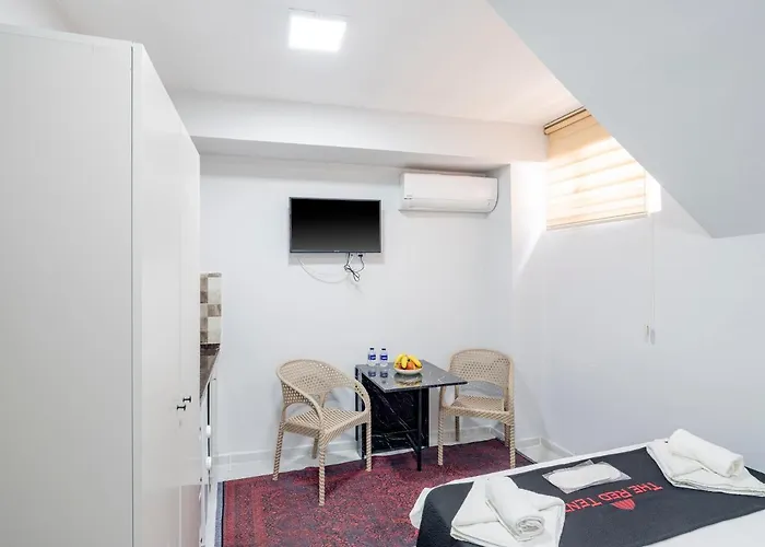 The Red Tent 23 Apartmanhotel 2*